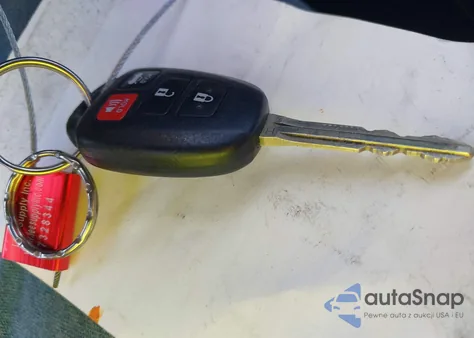 2015 Toyota Corolla S Plus z USA, uszkodzony, nr VIN 2T1BURHE5FC464336